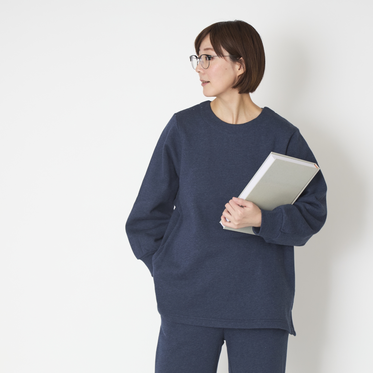 TUTIE./コットン裏毛起毛ワイドスリーブプルオーバー -冬を暖かく